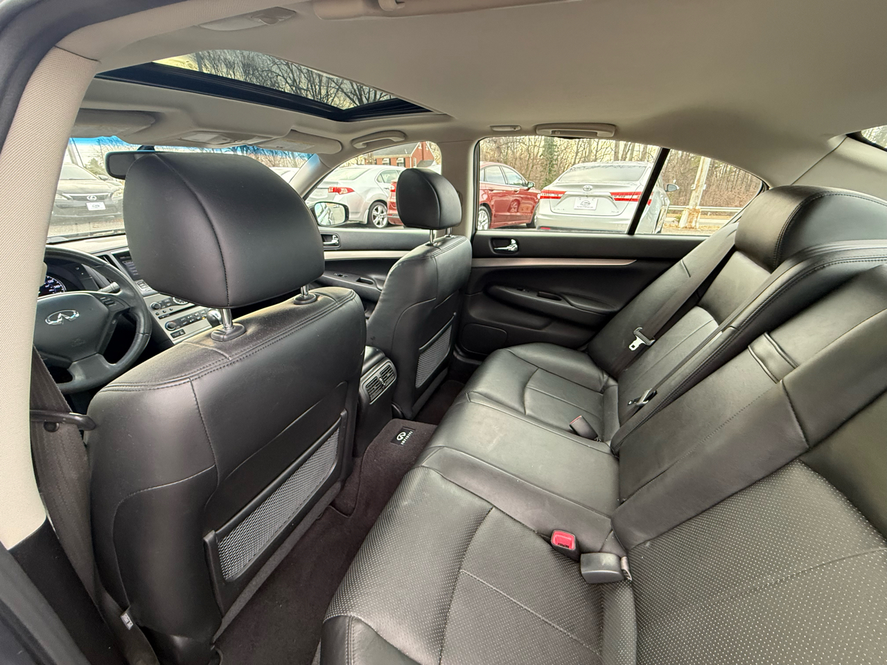 Infiniti G Sedan G37x AWD 2011