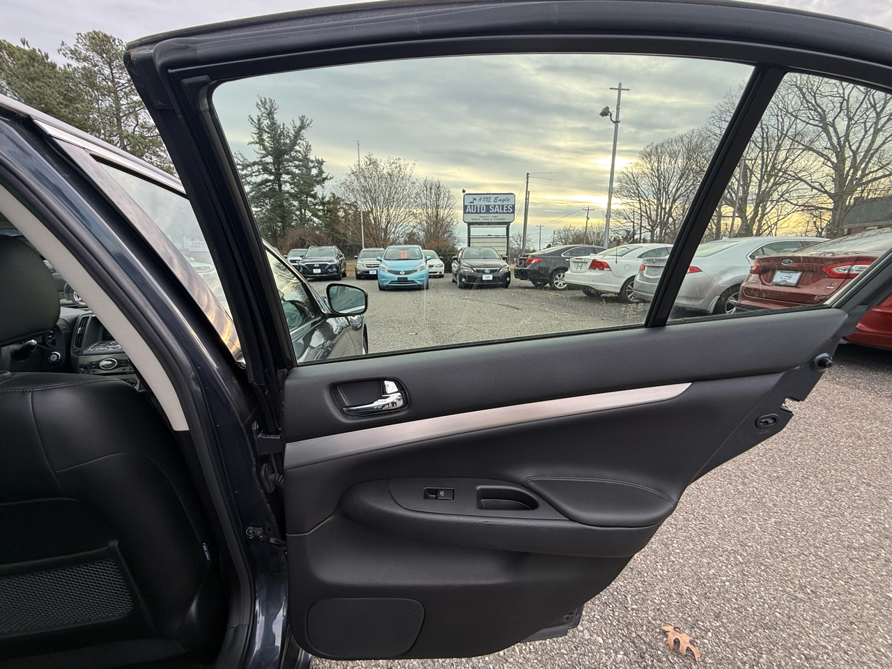 Infiniti G Sedan G37x AWD 2011