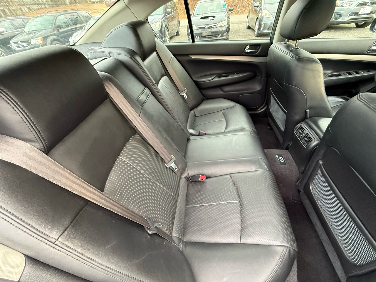 Infiniti G Sedan G37x AWD 2011