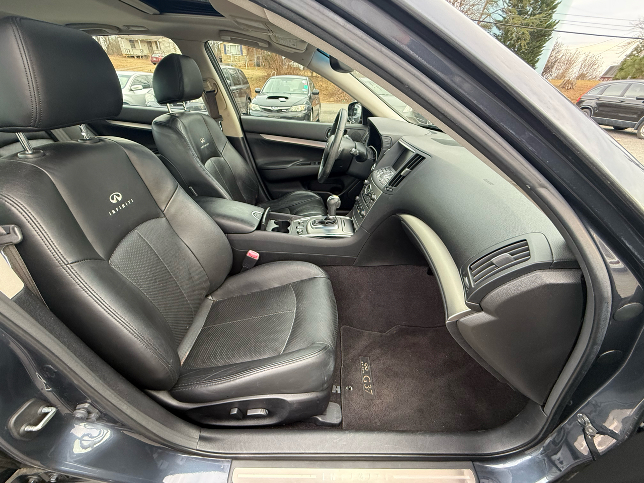 Infiniti G Sedan G37x AWD 2011