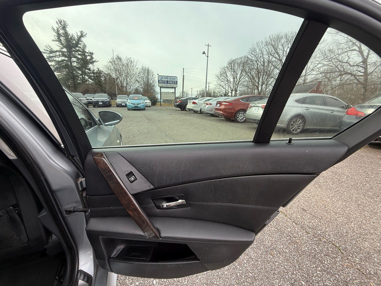 BMW 5-Series 525i 2004