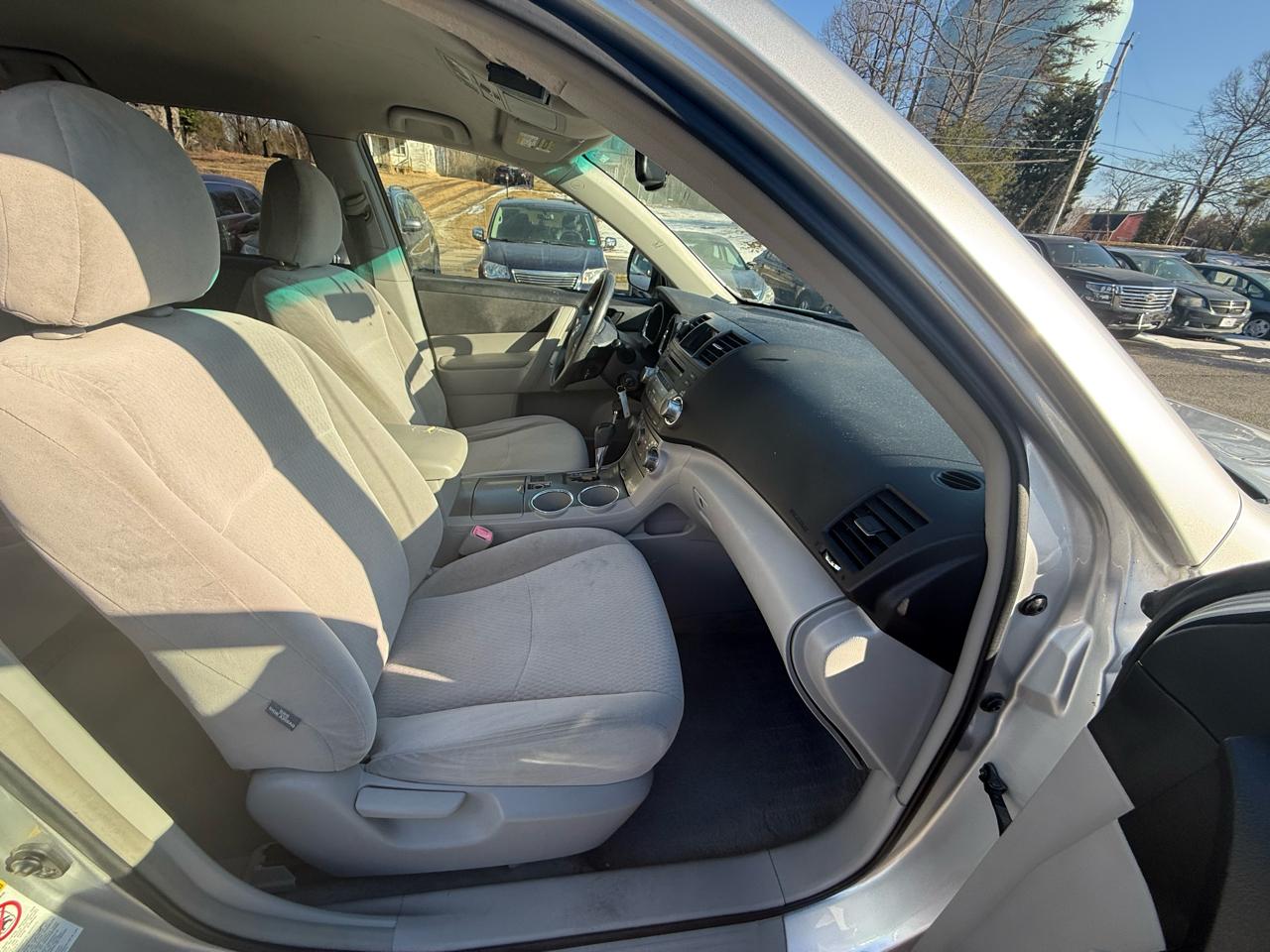 Toyota Highlander Base 2WD 2009