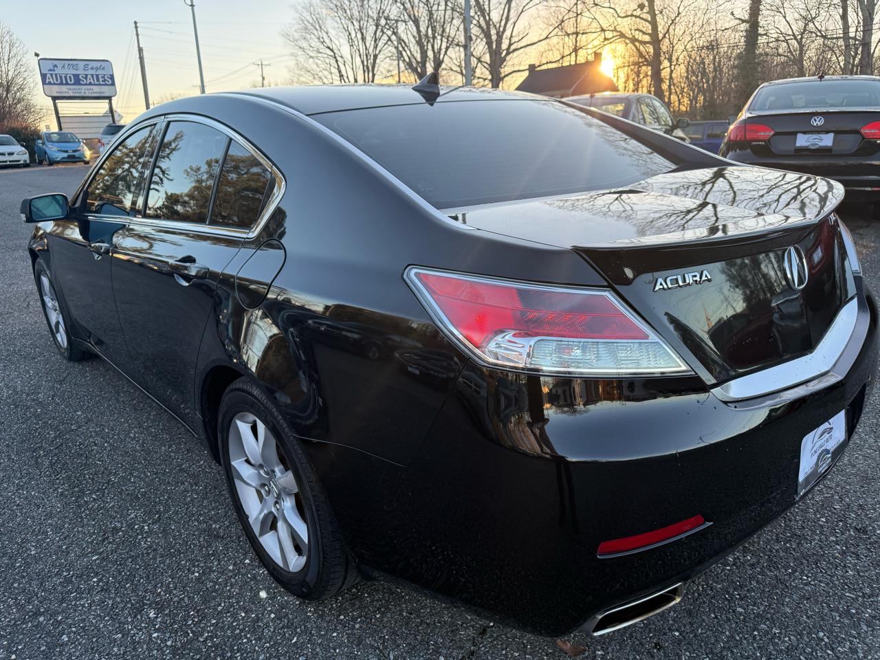 Acura TL 6-Speed AT with Tech Package and 18-In. WP 2012