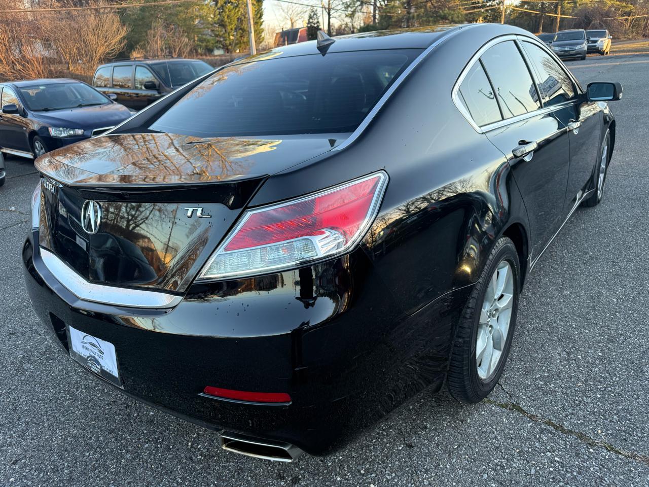 Acura TL 6-Speed AT with Tech Package and 18-In. WP 2012