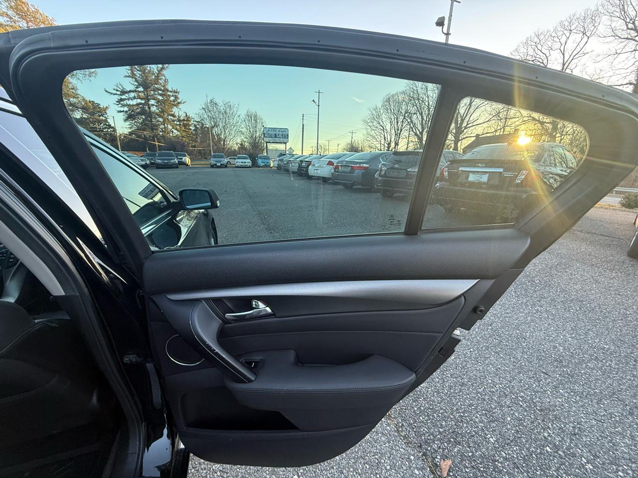 Acura TL 6-Speed AT with Tech Package and 18-In. WP 2012