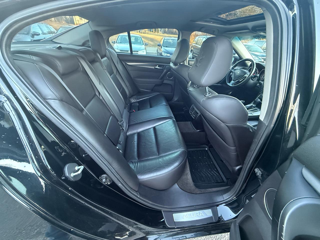 Acura TL 6-Speed AT with Tech Package and 18-In. WP 2012