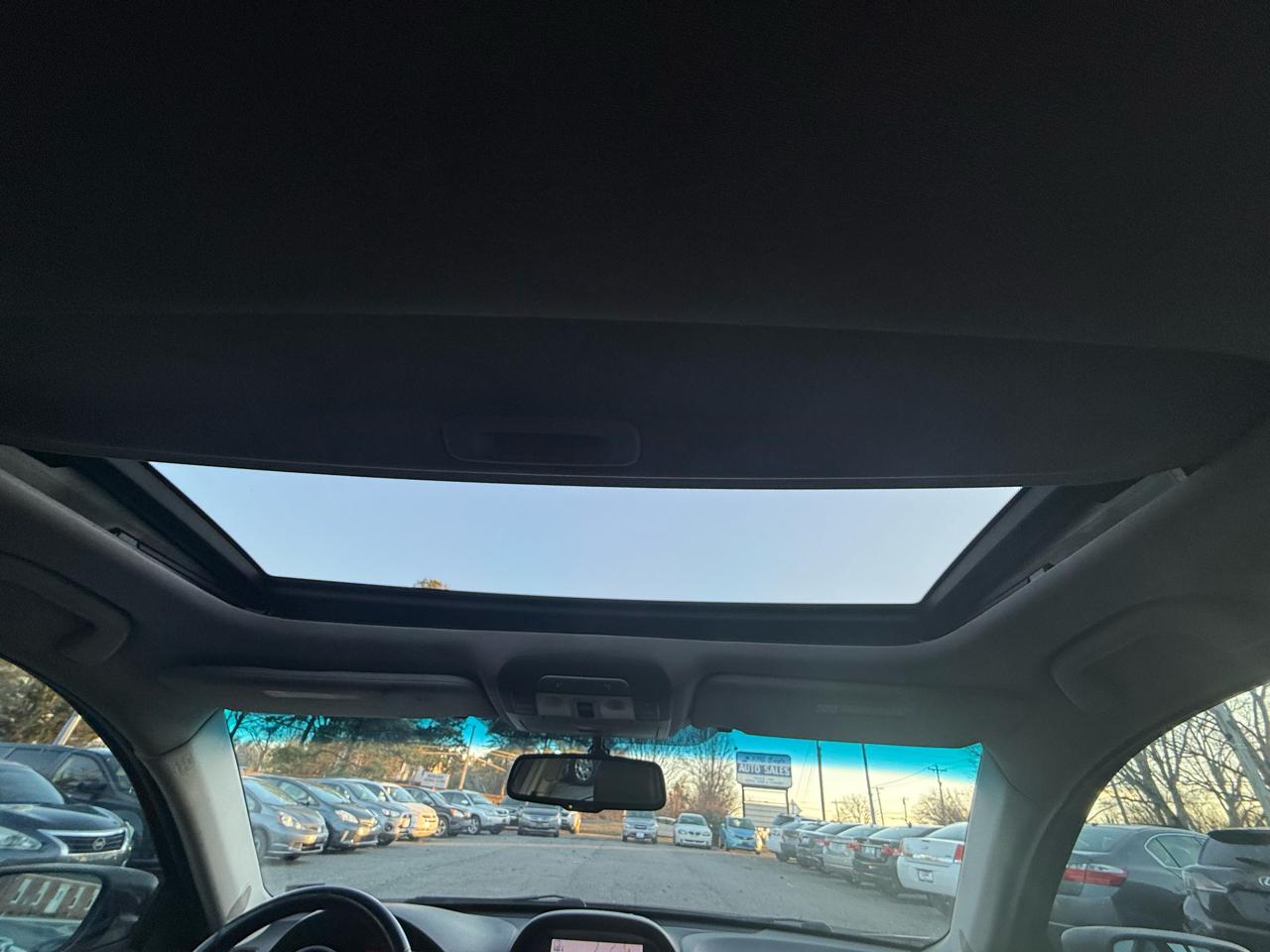 Acura TL 6-Speed AT with Tech Package and 18-In. WP 2012