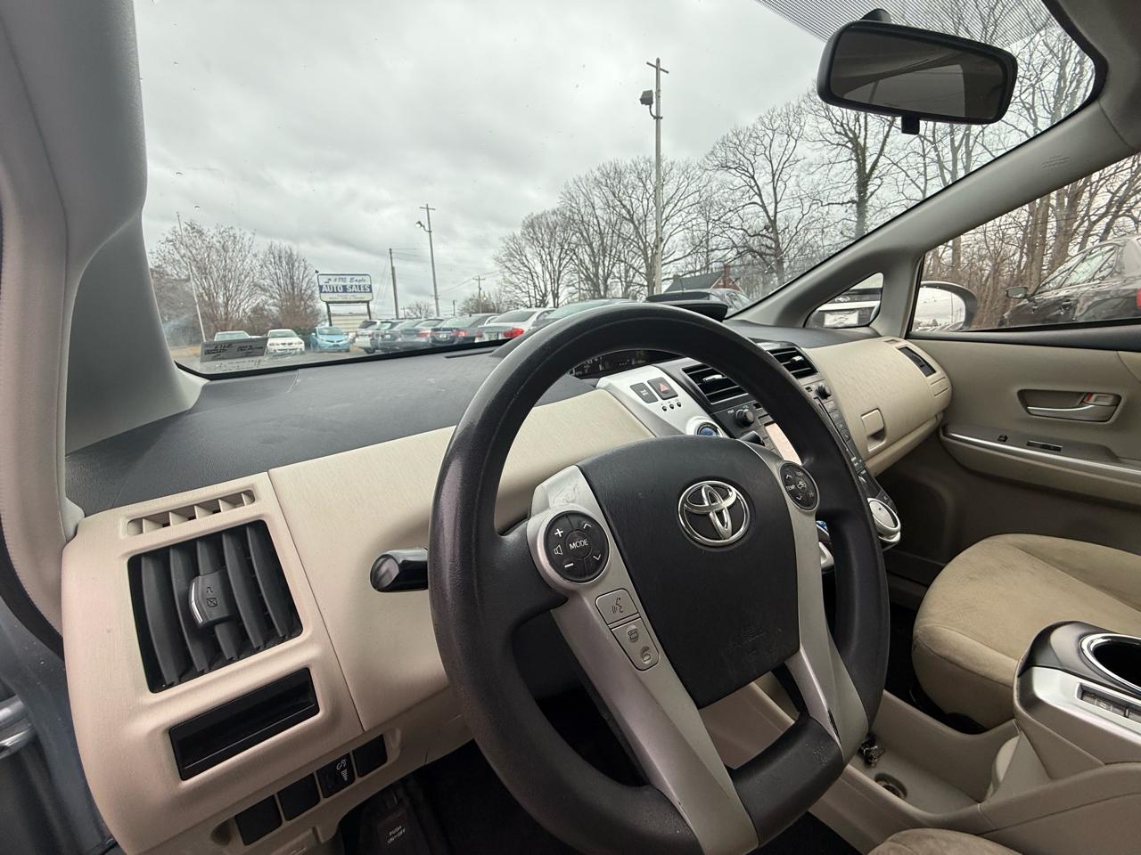 Toyota Prius V Three 2013