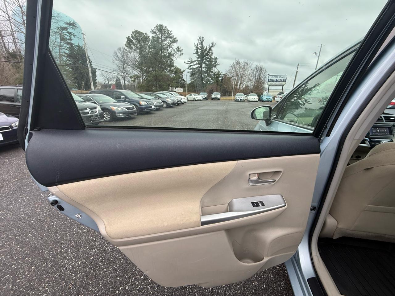 Toyota Prius V Three 2013