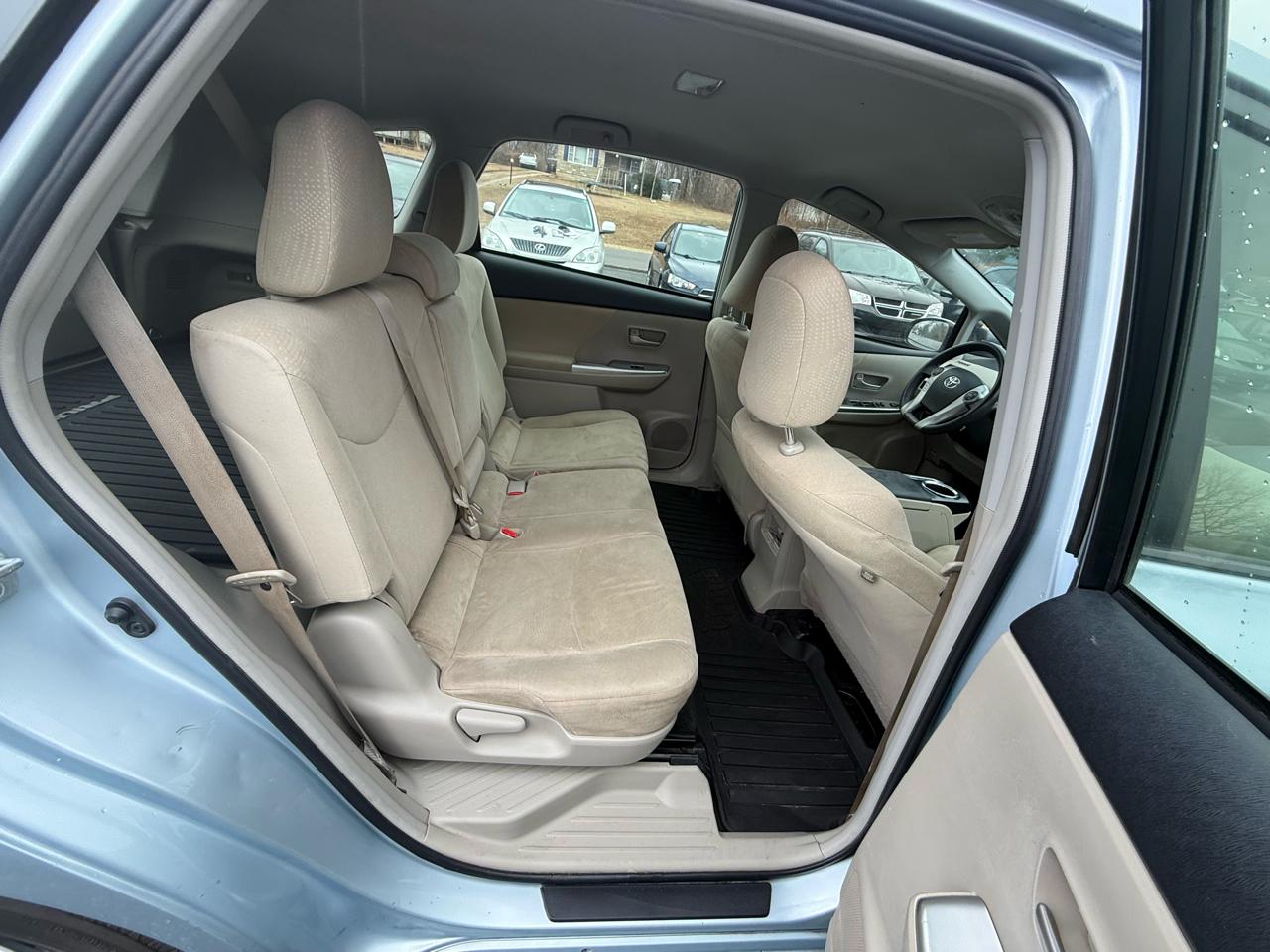 Toyota Prius V Three 2013