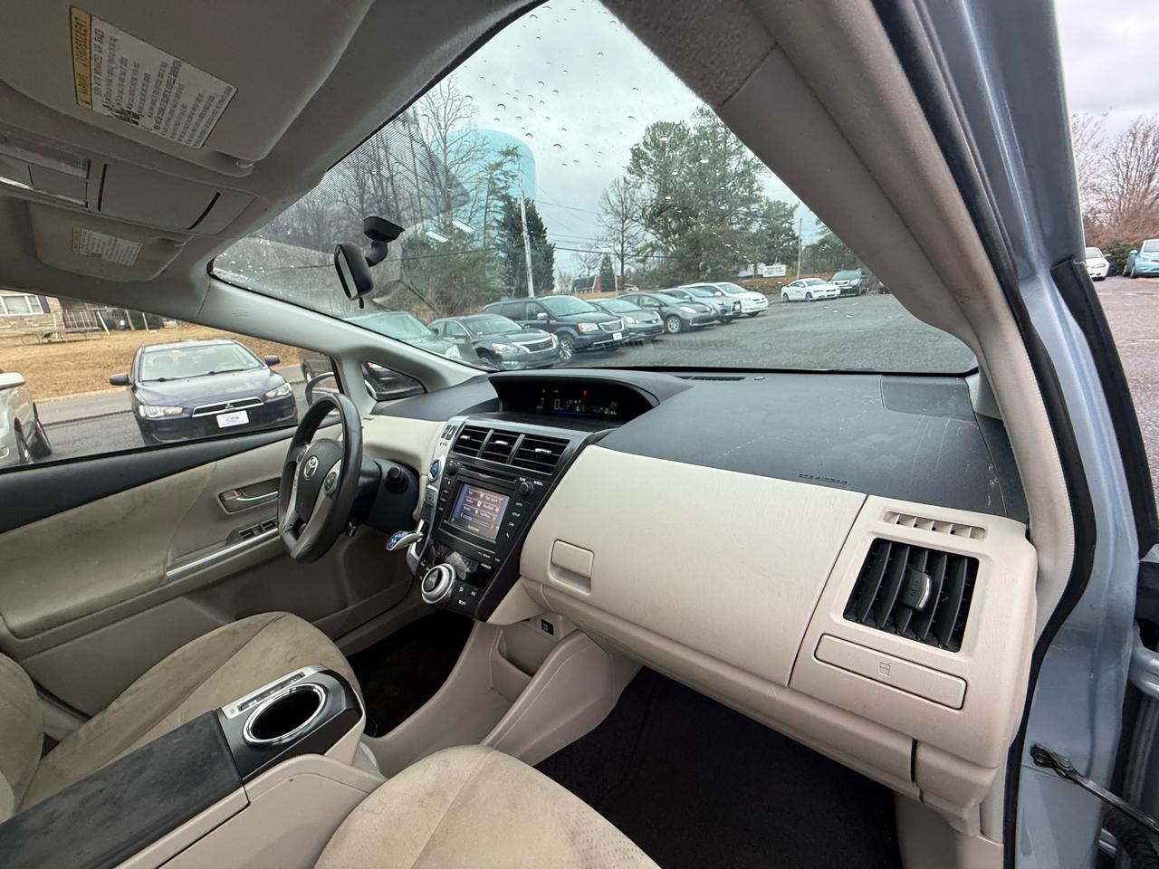 Toyota Prius V Three 2013