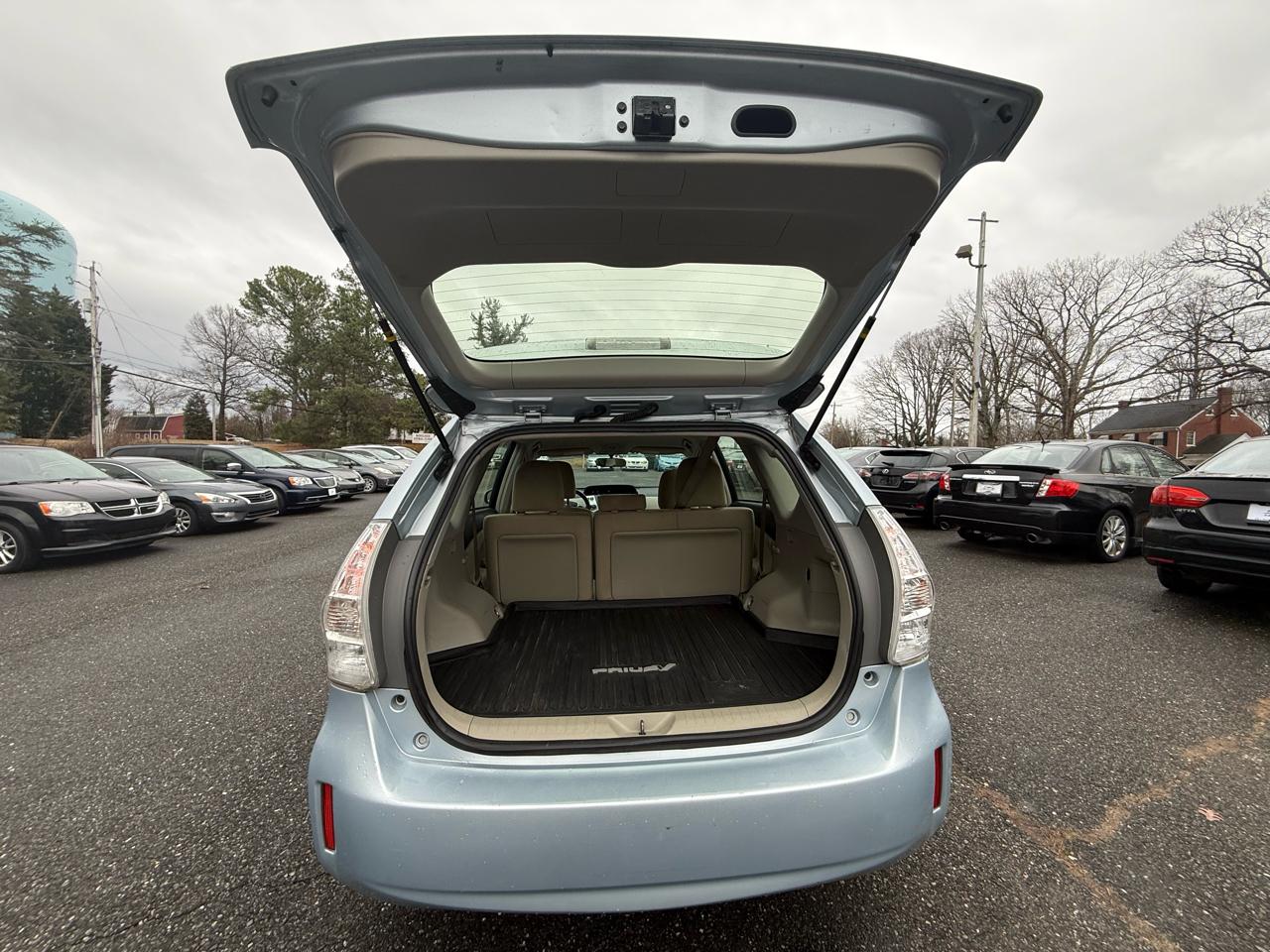 Toyota Prius V Three 2013