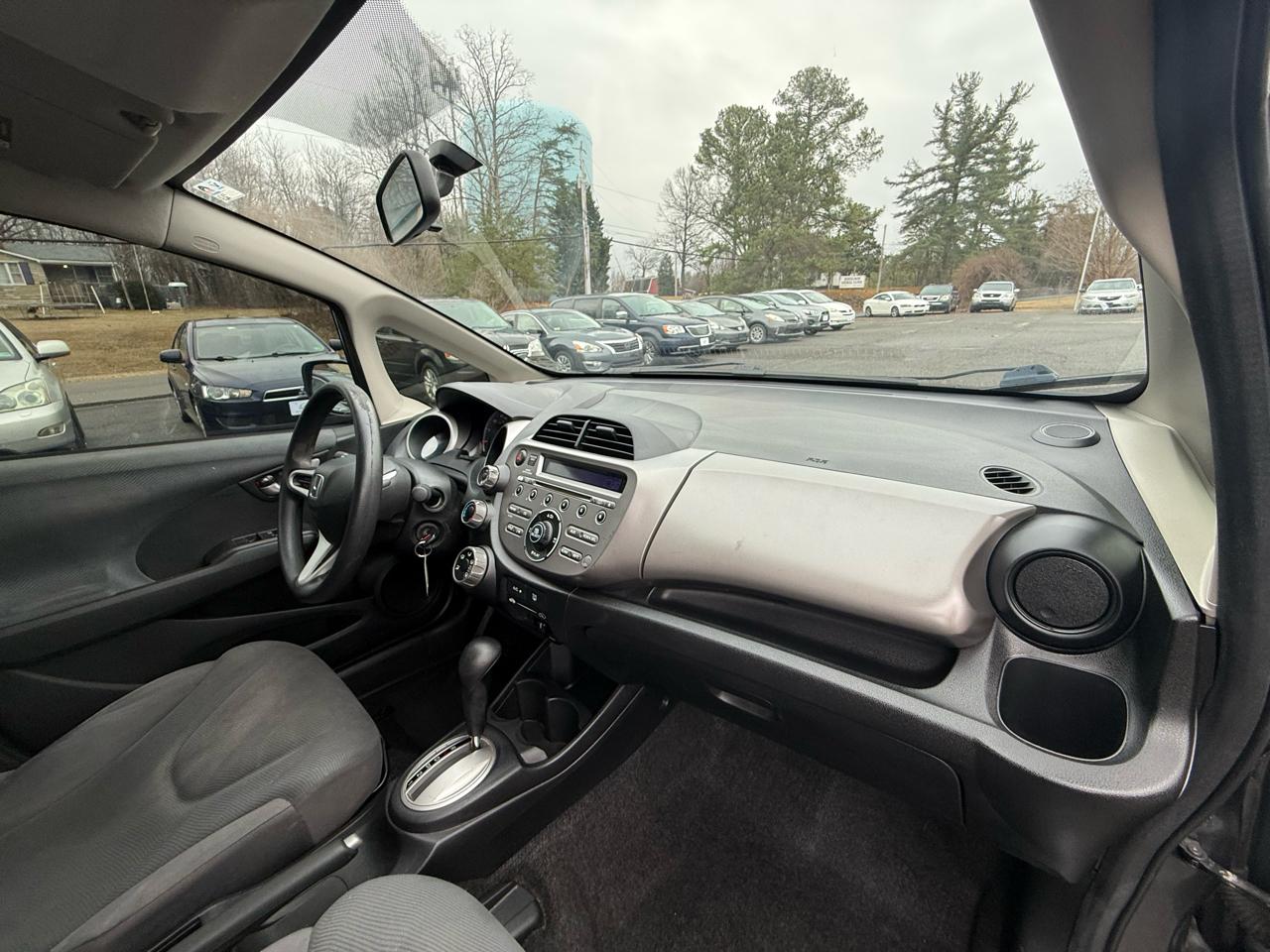 Honda Fit 5-Speed AT 2012