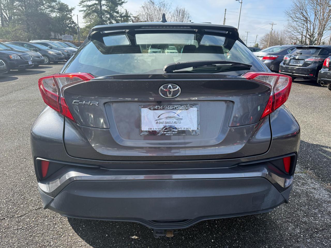 Toyota C-HR XLE 4D SUV 2019