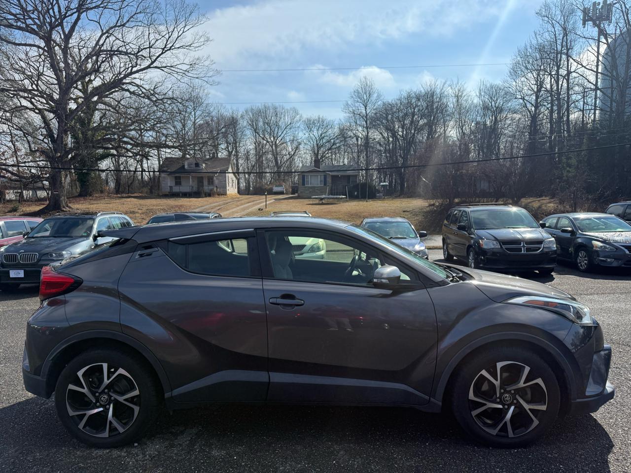 Toyota C-HR XLE 4D SUV 2019