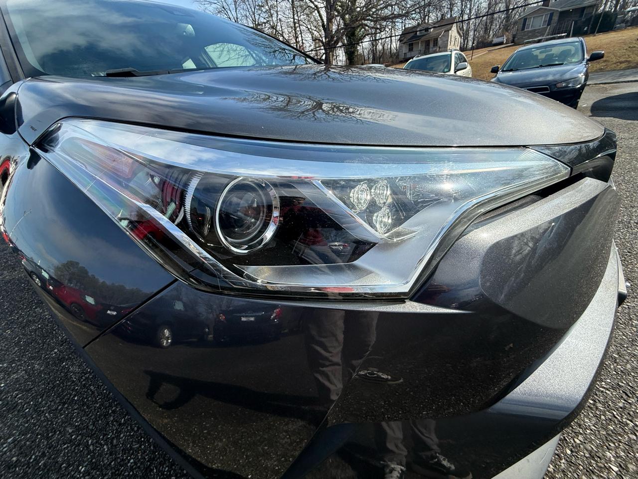 Toyota C-HR XLE 4D SUV 2019