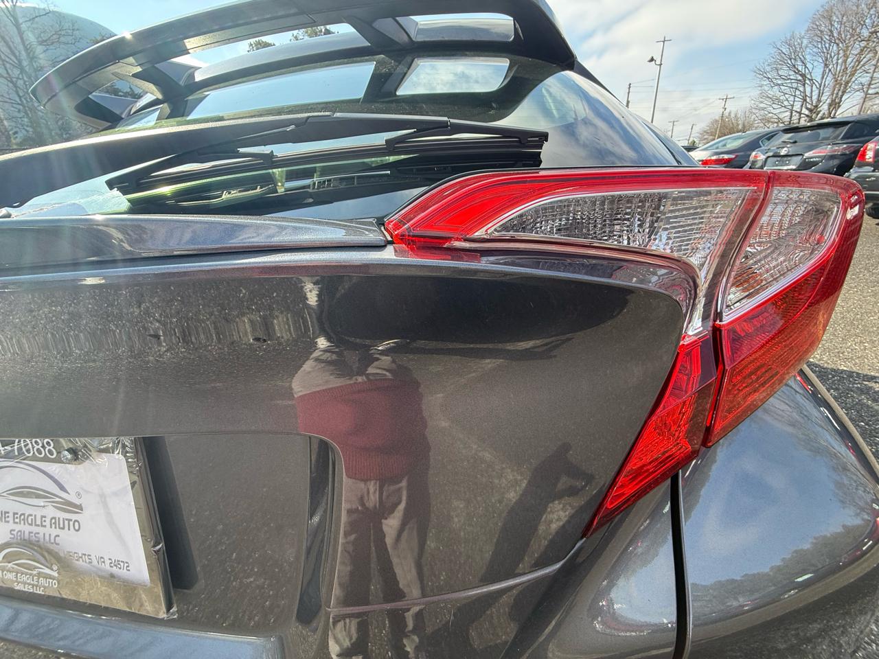 Toyota C-HR XLE 4D SUV 2019