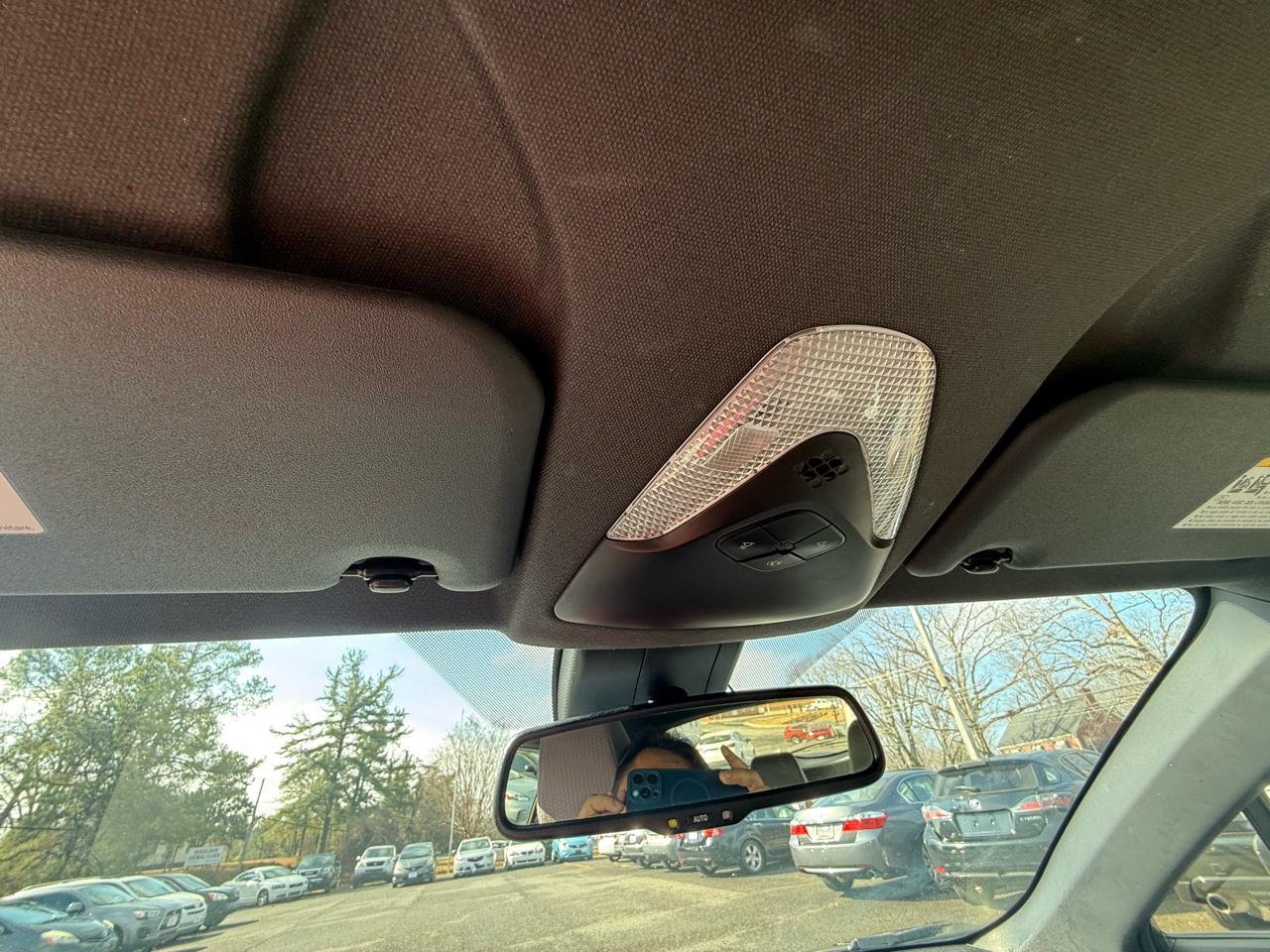 Toyota C-HR XLE 4D SUV 2019