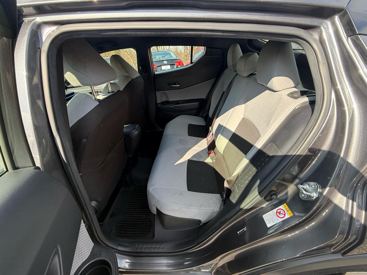 Toyota C-HR XLE 4D SUV 2019