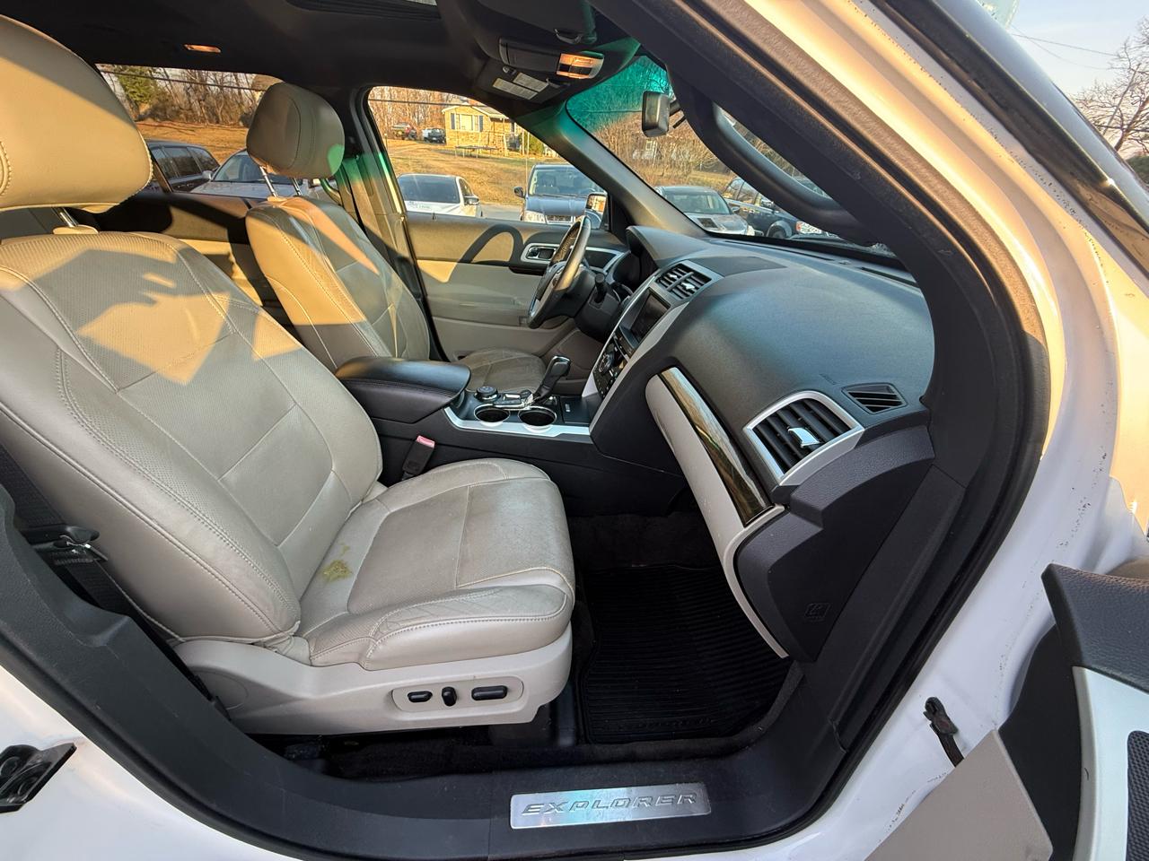 Ford Explorer Limited 4WD 2013