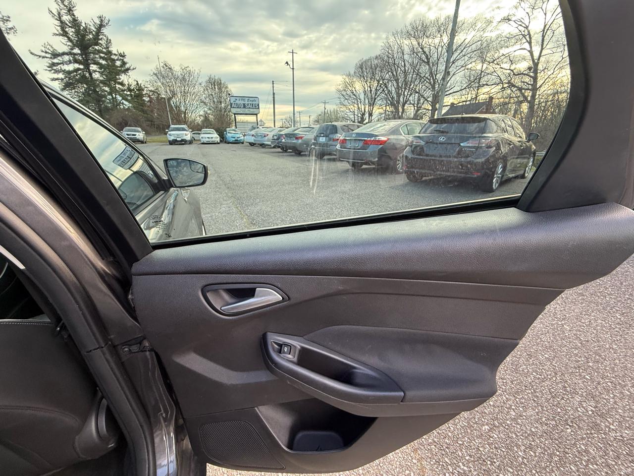 Ford Focus SE Sedan 2015