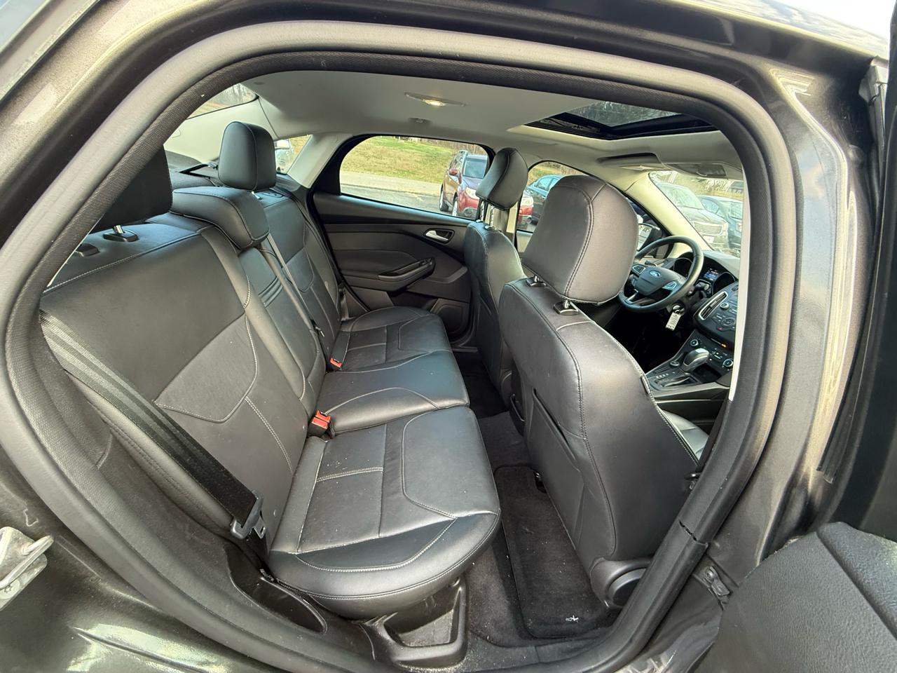 Ford Focus SE Sedan 2015