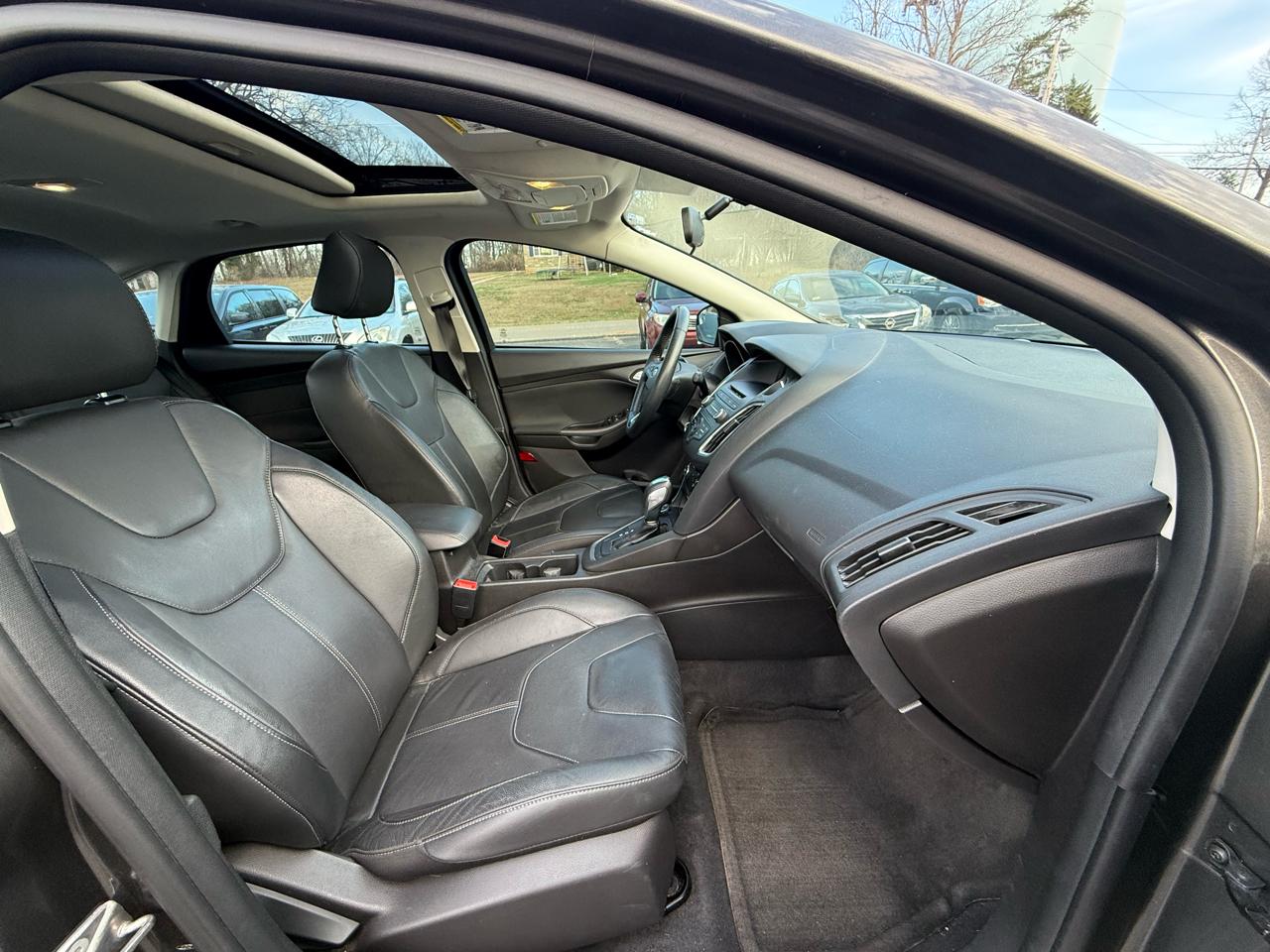 Ford Focus SE Sedan 2015