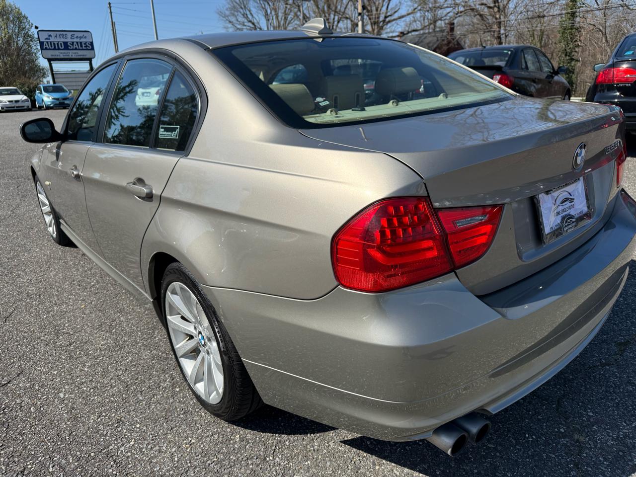 BMW 3-Series 328i xDrive 2011