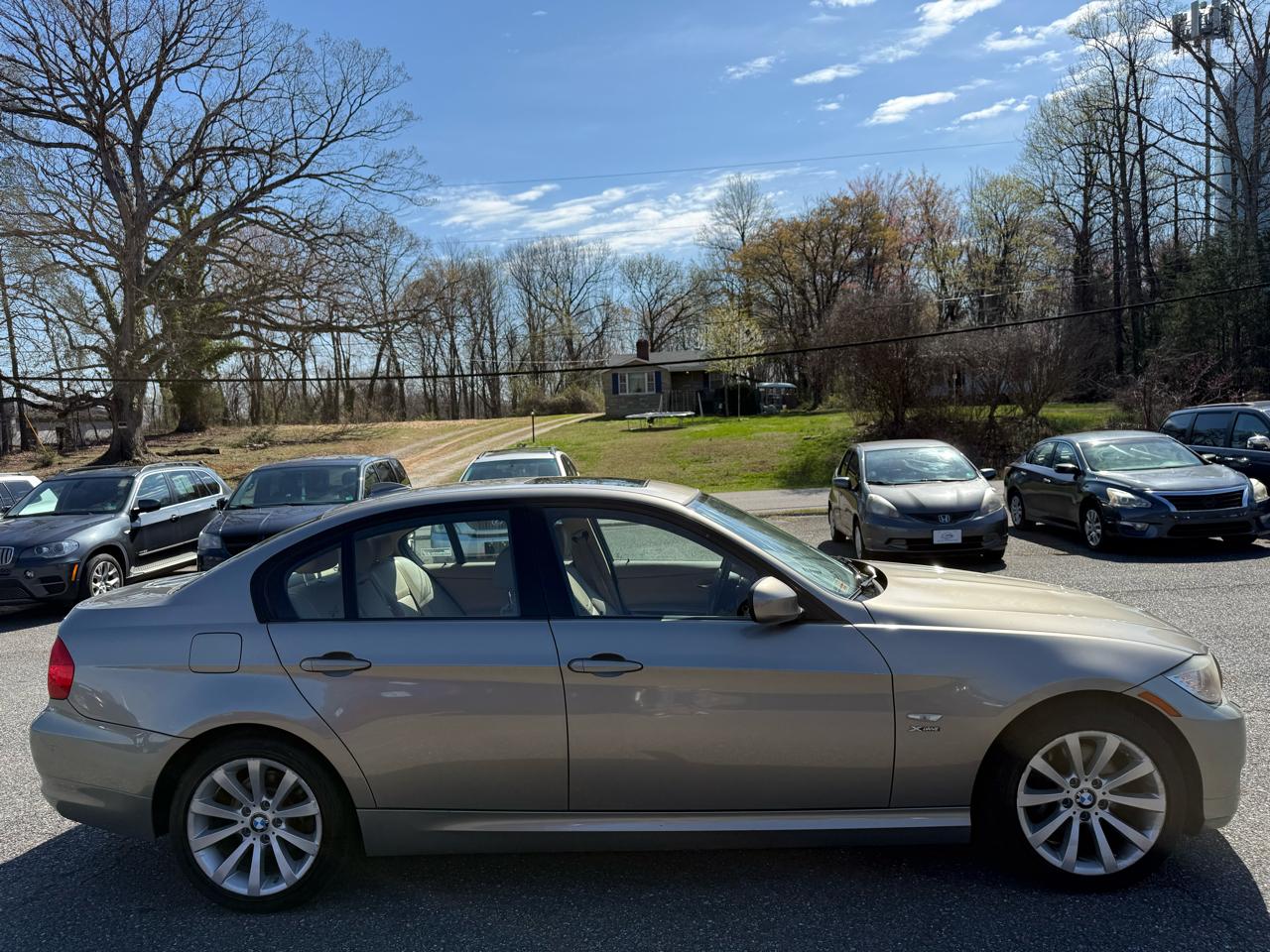 BMW 3-Series 328i xDrive 2011