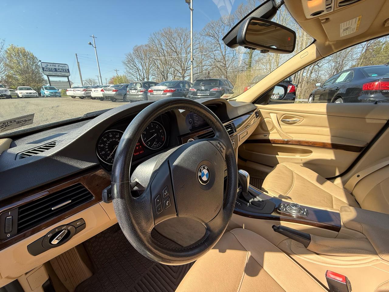 BMW 3-Series 328i xDrive 2011