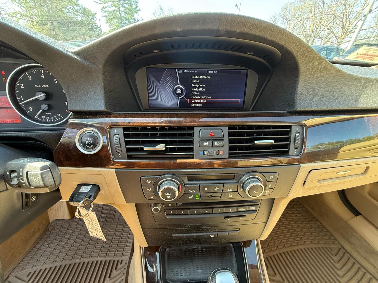 BMW 3-Series 328i xDrive 2011