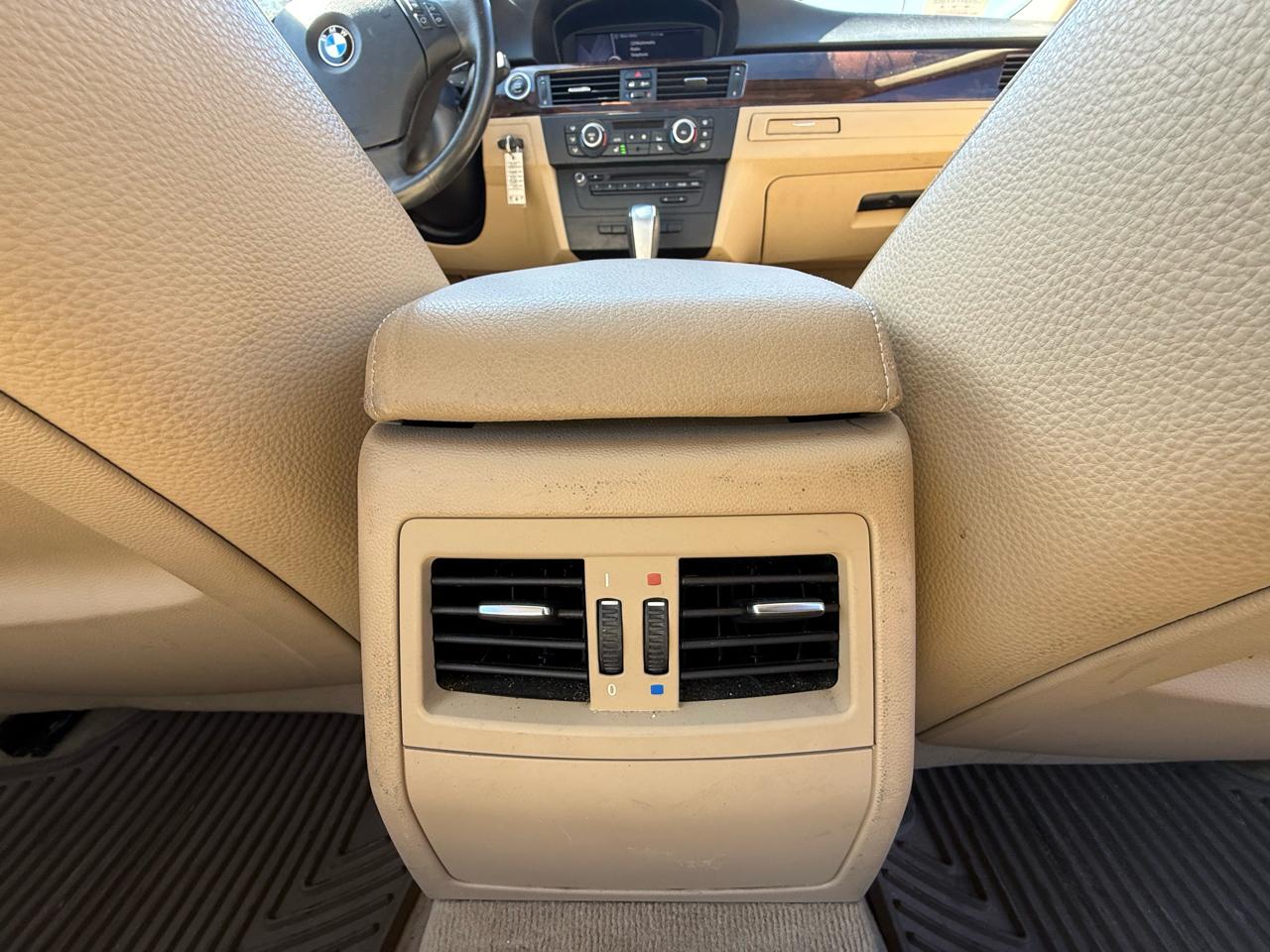 BMW 3-Series 328i xDrive 2011