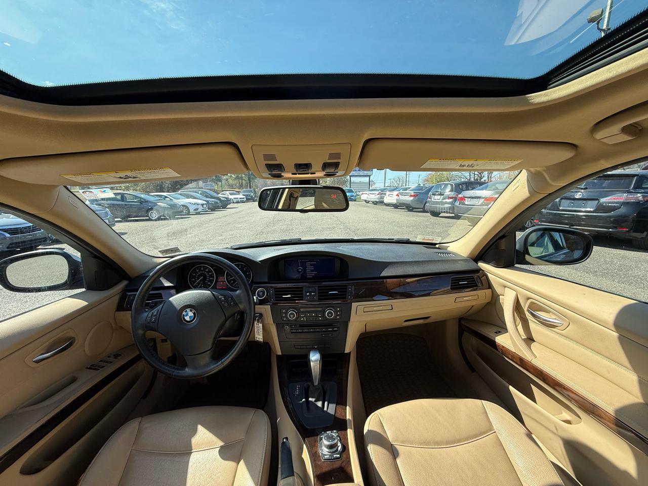 BMW 3-Series 328i xDrive 2011