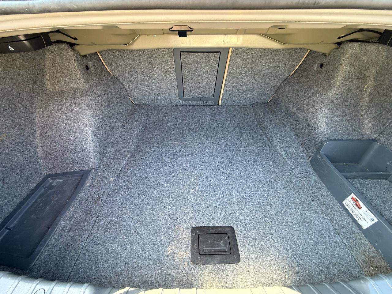 BMW 3-Series 328i xDrive 2011