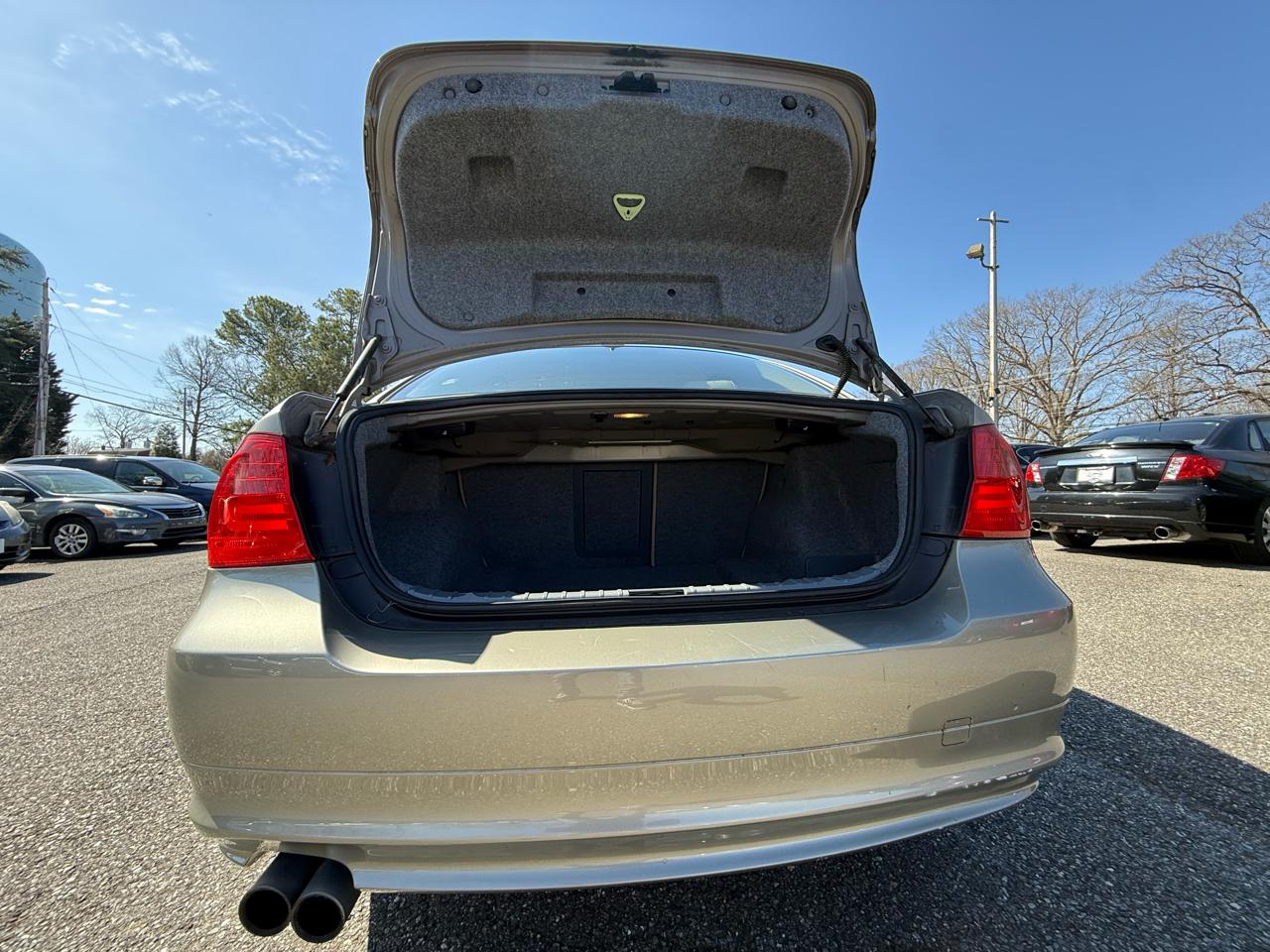 BMW 3-Series 328i xDrive 2011