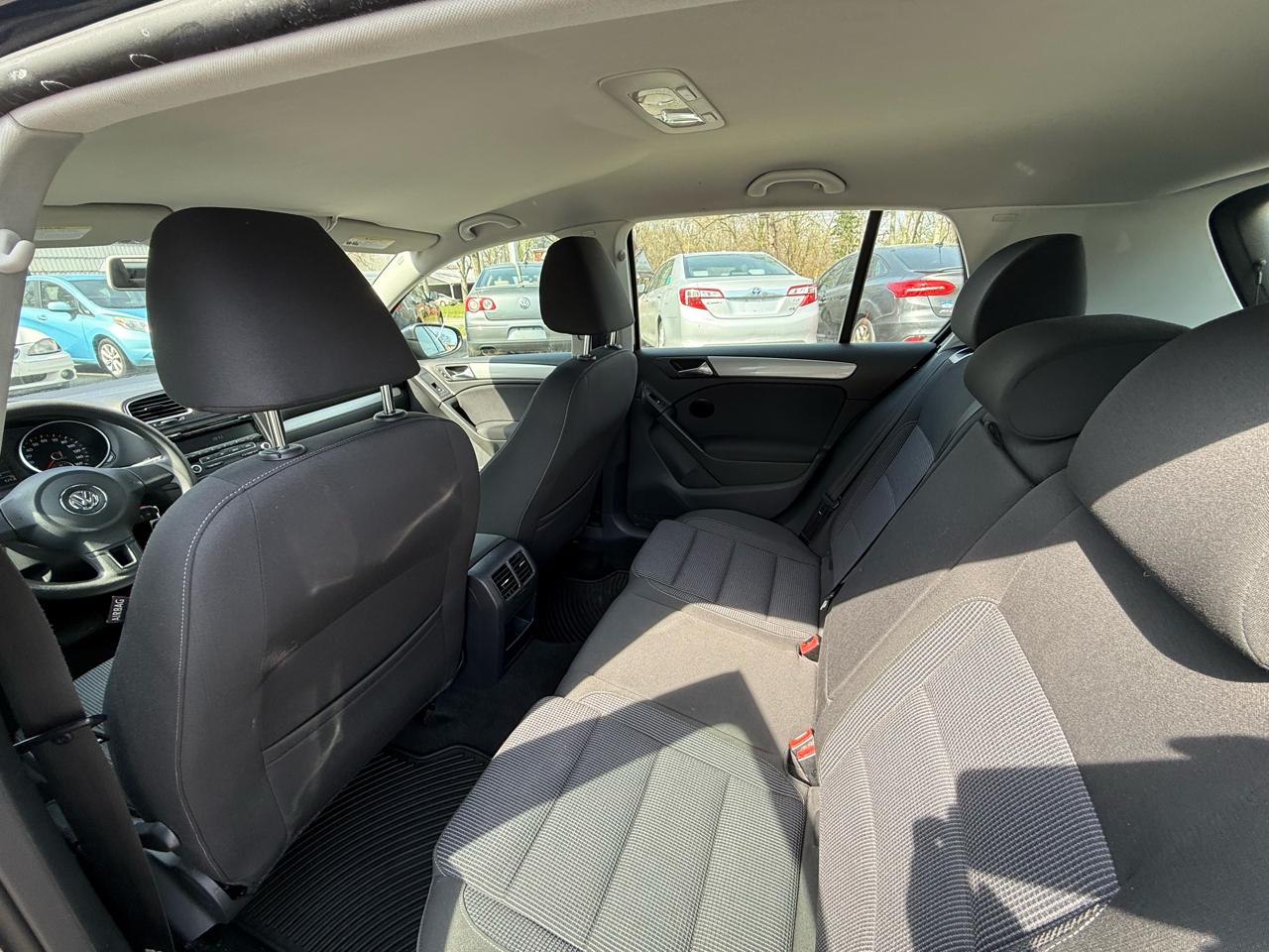 Volkswagen Golf 2.5L Conv & Sunroof 4 Door PZEV 2013