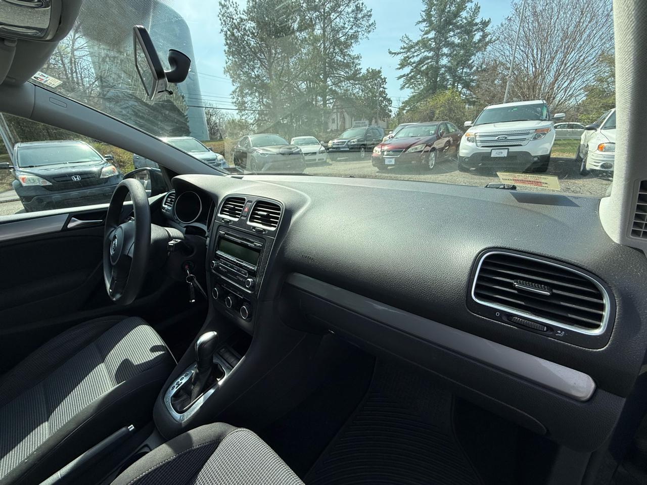 Volkswagen Golf 2.5L Conv & Sunroof 4 Door PZEV 2013