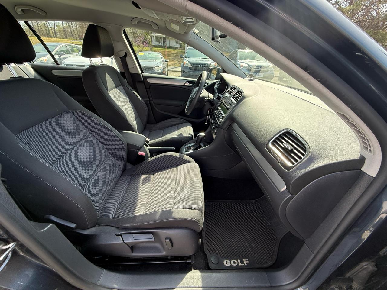 Volkswagen Golf 2.5L Conv & Sunroof 4 Door PZEV 2013