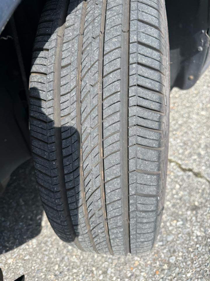 Volkswagen Golf 2.5L Conv & Sunroof 4 Door PZEV 2013