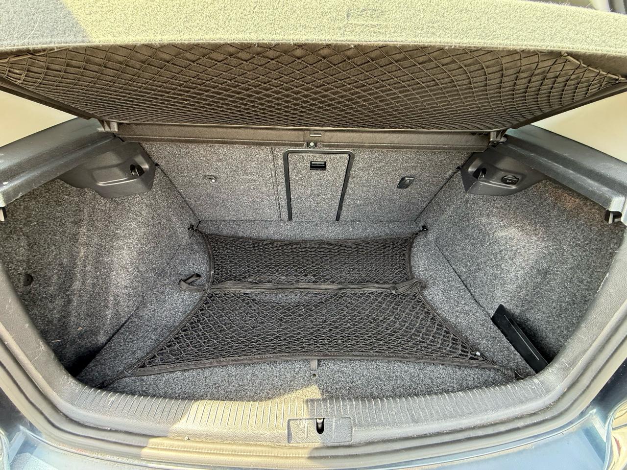 Volkswagen Golf 2.5L Conv & Sunroof 4 Door PZEV 2013