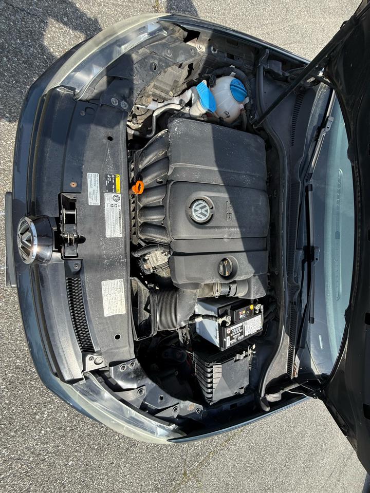 Volkswagen Golf 2.5L Conv & Sunroof 4 Door PZEV 2013