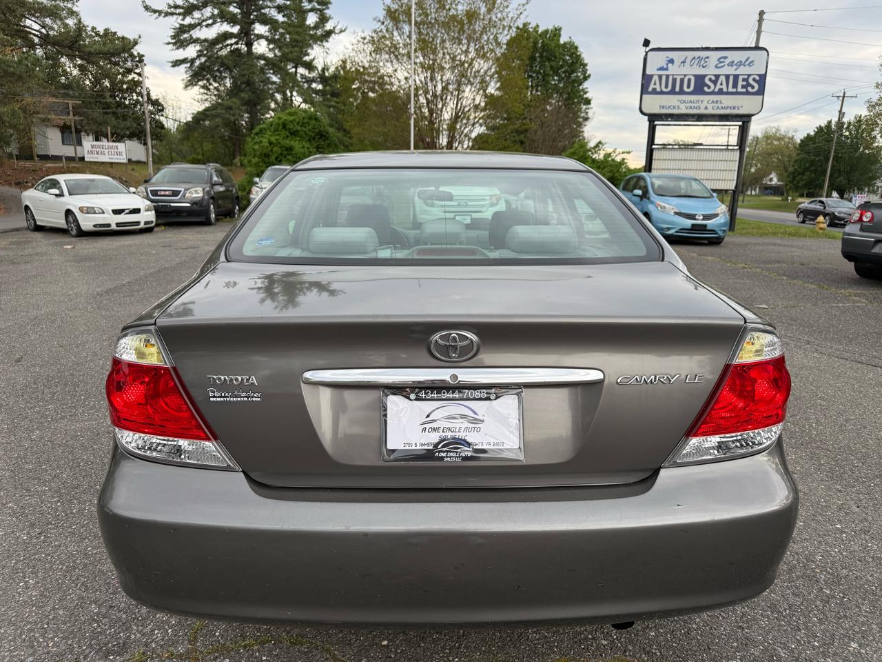 Toyota Camry LE 4D Sedan 2006
