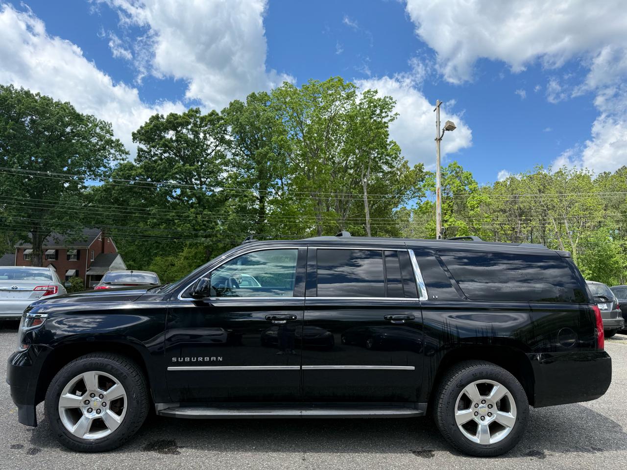 Chevrolet Suburban LT 4WD 2016