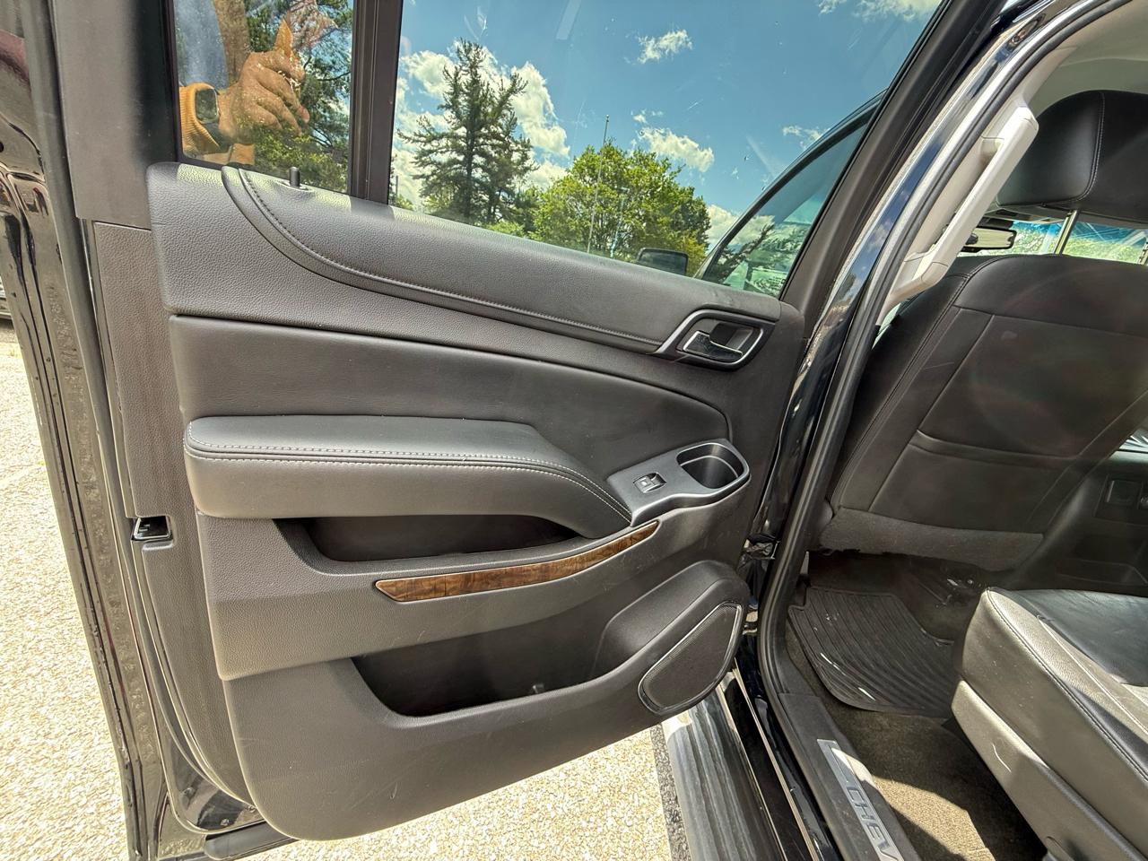 Chevrolet Suburban LT 4WD 2016