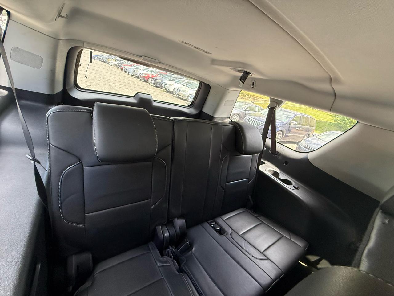 Chevrolet Suburban LT 4WD 2016