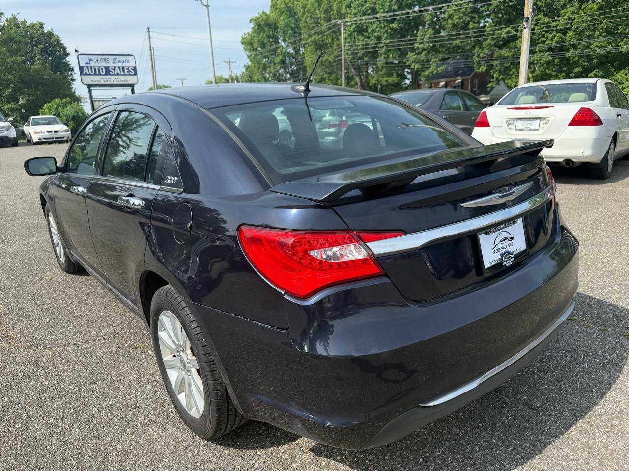 Chrysler 200 Touring 2012