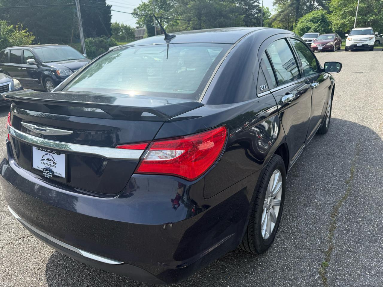 Chrysler 200 Touring 2012