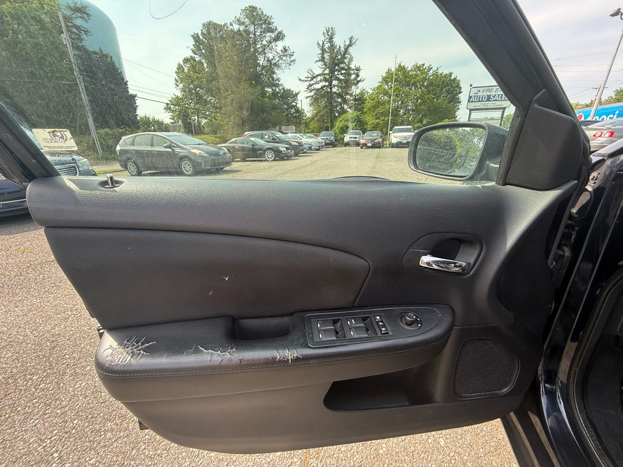 Chrysler 200 Touring 2012