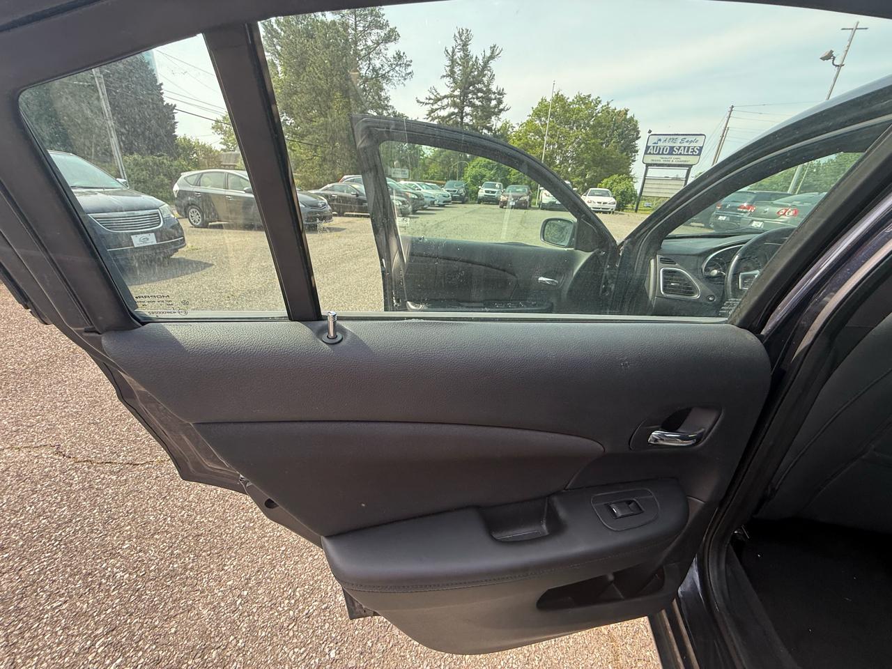 Chrysler 200 Touring 2012