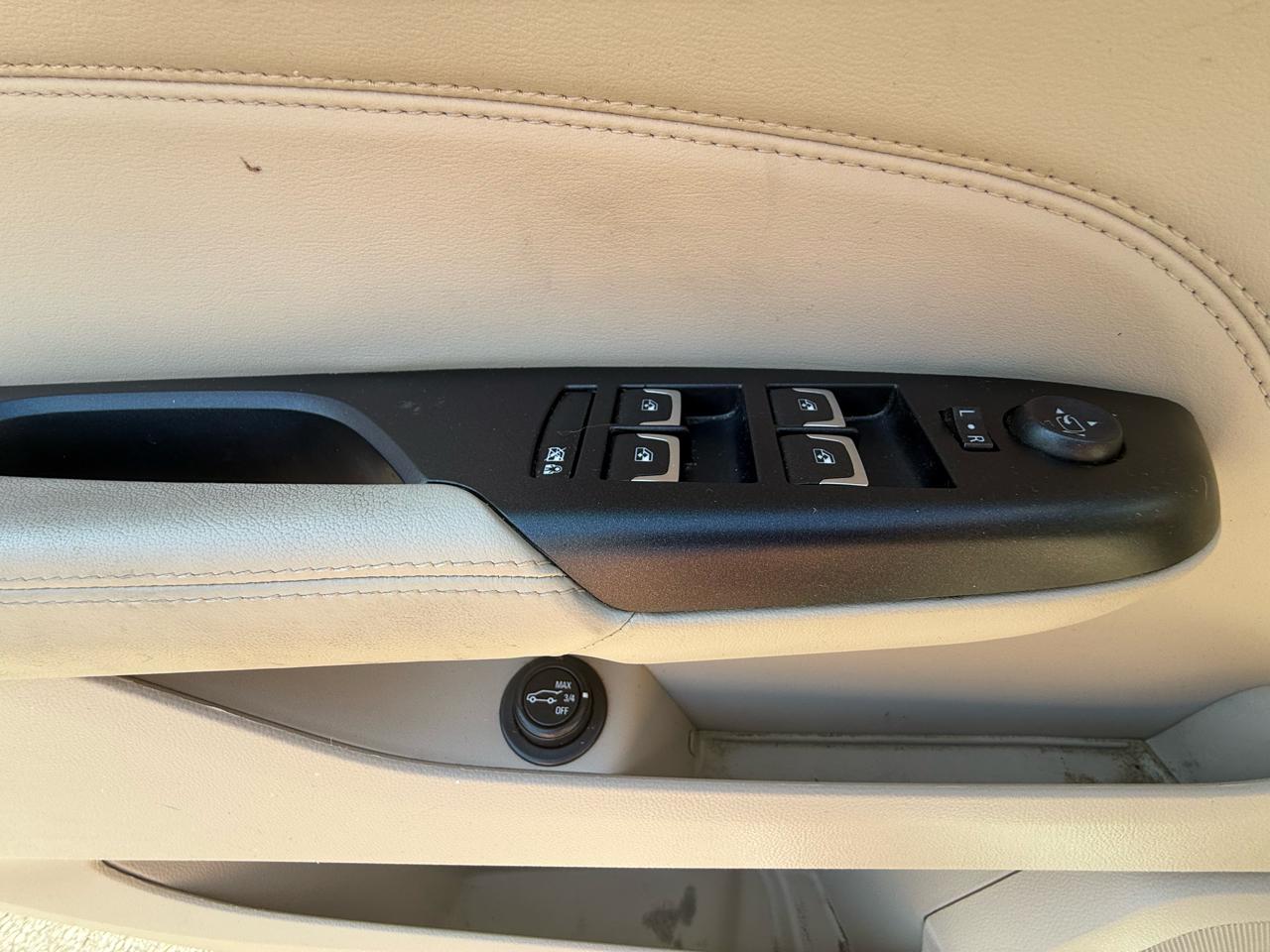 Cadillac SRX Luxury Collection FWD 2015